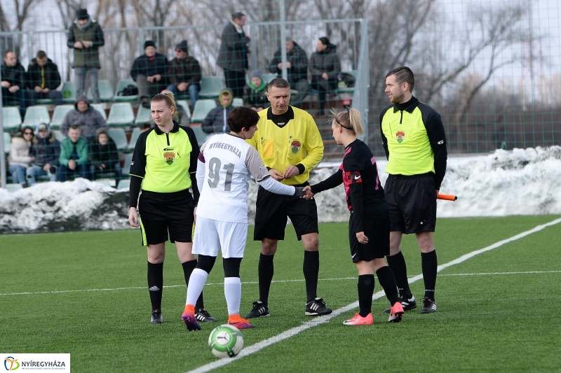 Városi derbi a női focistáknál - fotó Trifonov Éva