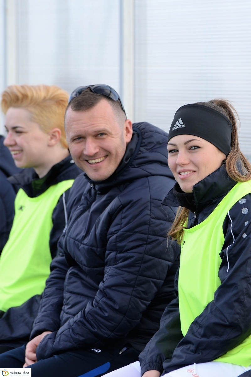 Városi derbi a női focistáknál - fotó Trifonov Éva