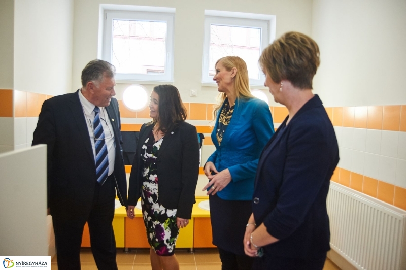 Kórházi óvoda átadó - fotó Szarka Lajos