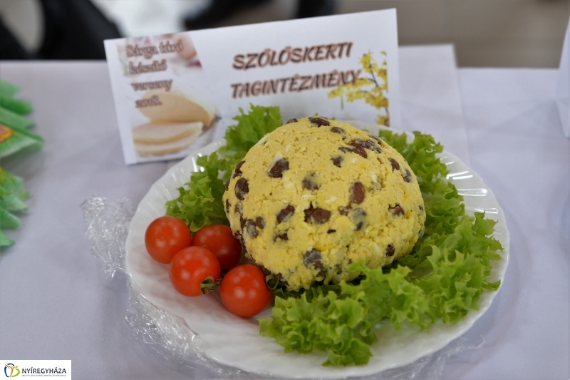 Sárgatúró verseny Nyírszőlősön - fotó Trifonov Éva