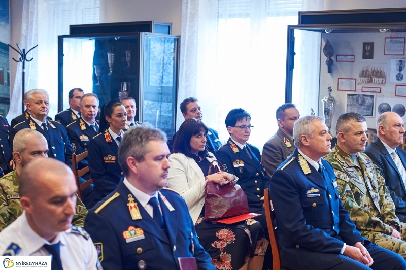 Elismerések a helyzetelemző értekezleten - fotó Szarka Lajos