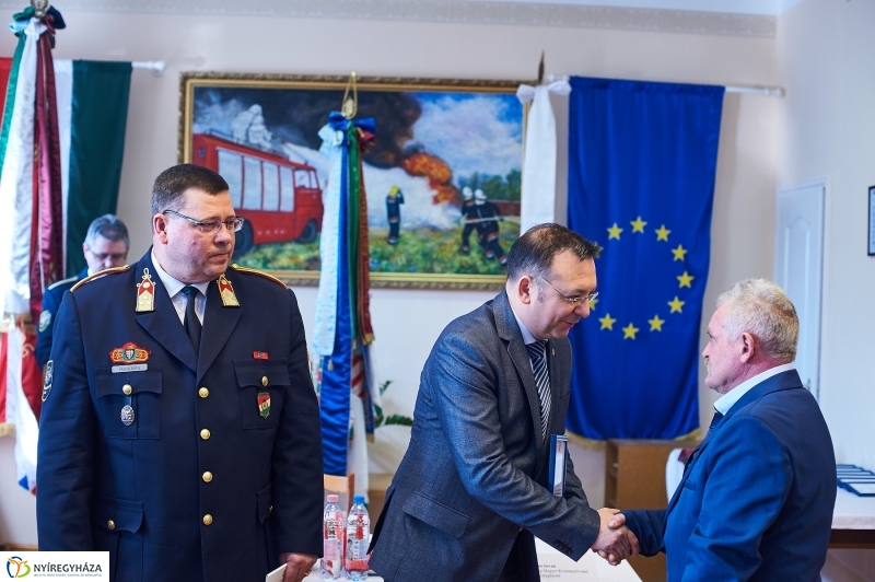 Elismerések a helyzetelemző értekezleten - fotó Szarka Lajos