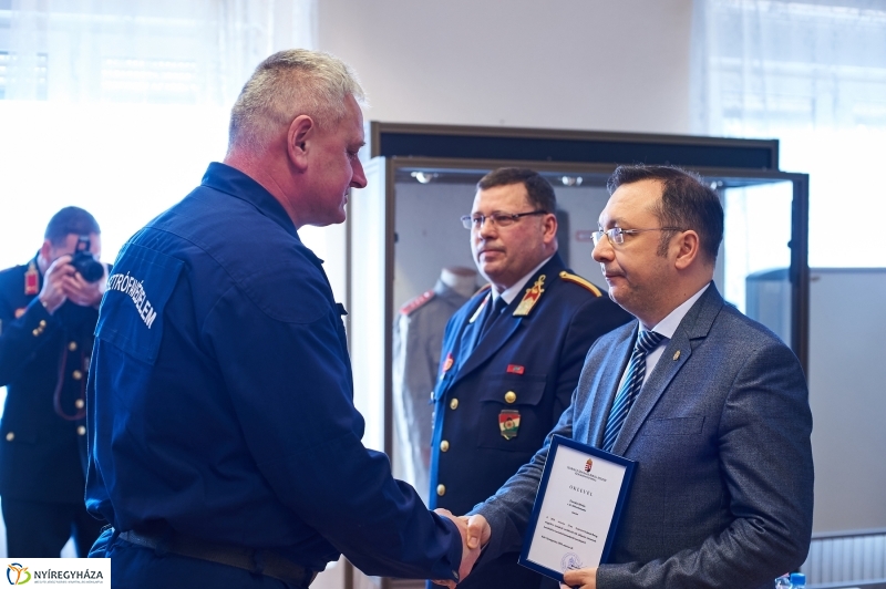 Elismerések a helyzetelemző értekezleten - fotó Szarka Lajos