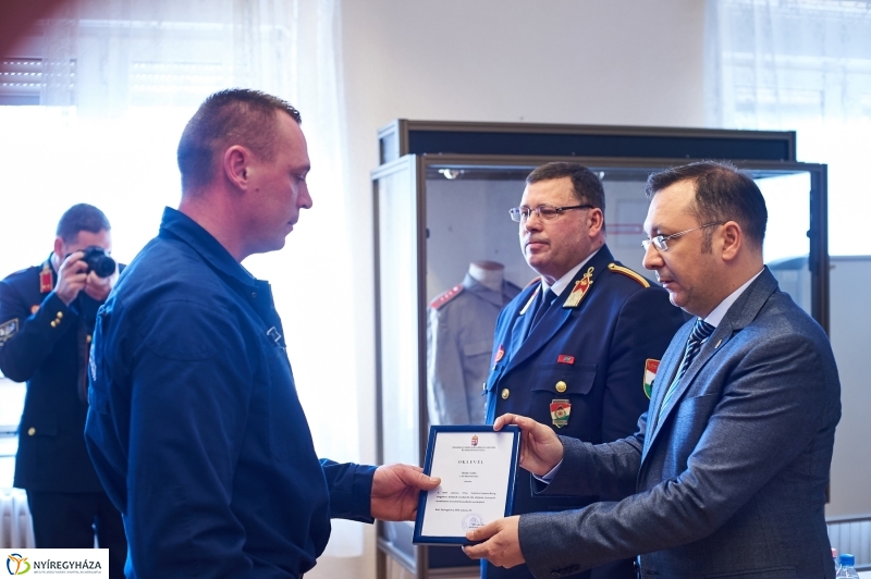 Elismerések a helyzetelemző értekezleten - fotó Szarka Lajos