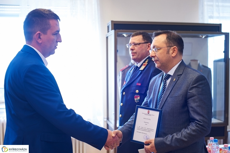 Elismerések a helyzetelemző értekezleten - fotó Szarka Lajos