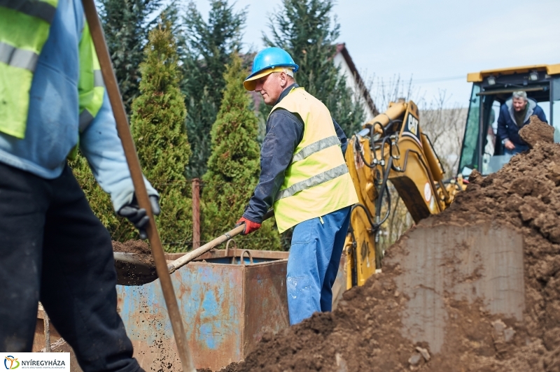 Helyszíni bejárás a Füzes utcán - fotó Szarka Lajos