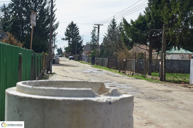 Helyszíni bejárás a Füzes utcán - fotó Szarka Lajos