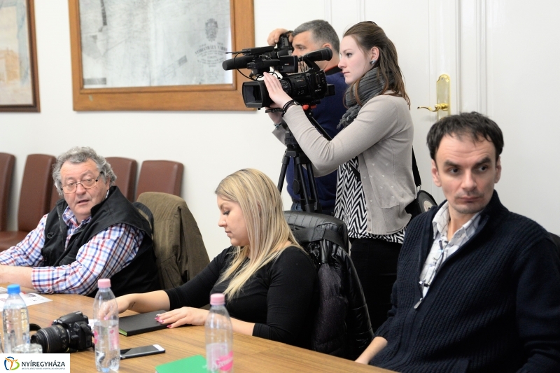 Hiszek benned program - bejelentés a Városházán - fotó Trifonov Éva