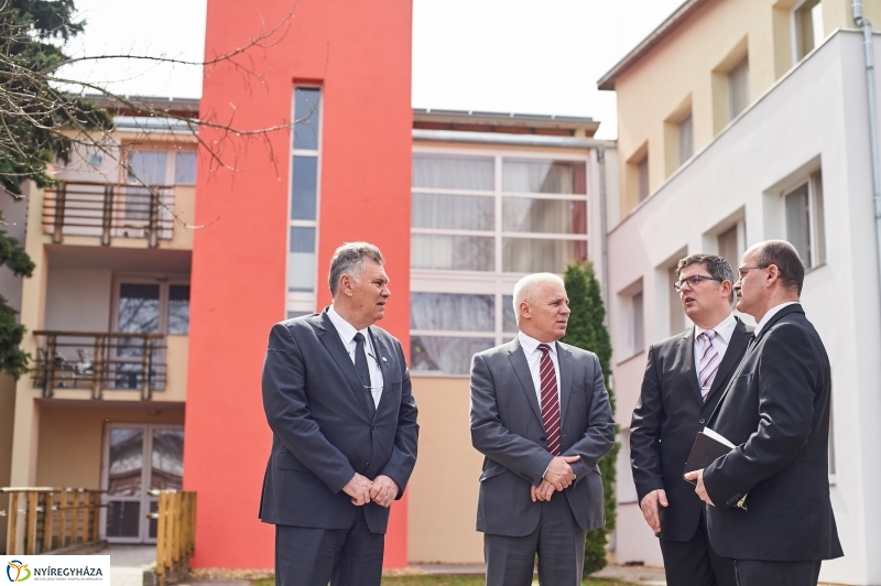 Felújítás a Szivárvány Idősek Otthonában - fotó Szarka Lajos