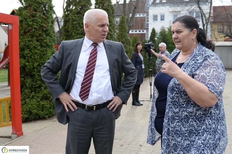 Óvodafejlesztés - szülői értekezlet a Kereszt utcán- fotó Trifonov Éva