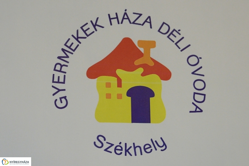 Óvodafejlesztés - szülői értekezlet a Kereszt utcán- fotó Trifonov Éva