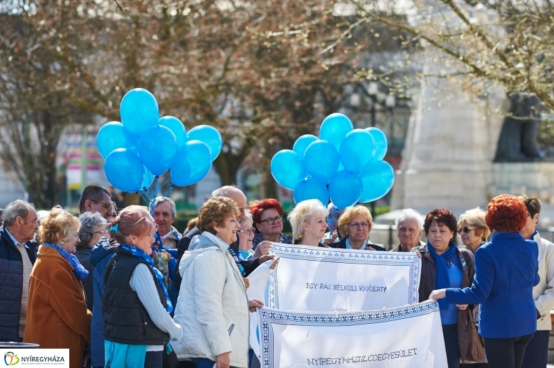 Kék séta - fotó Szarka Lajos