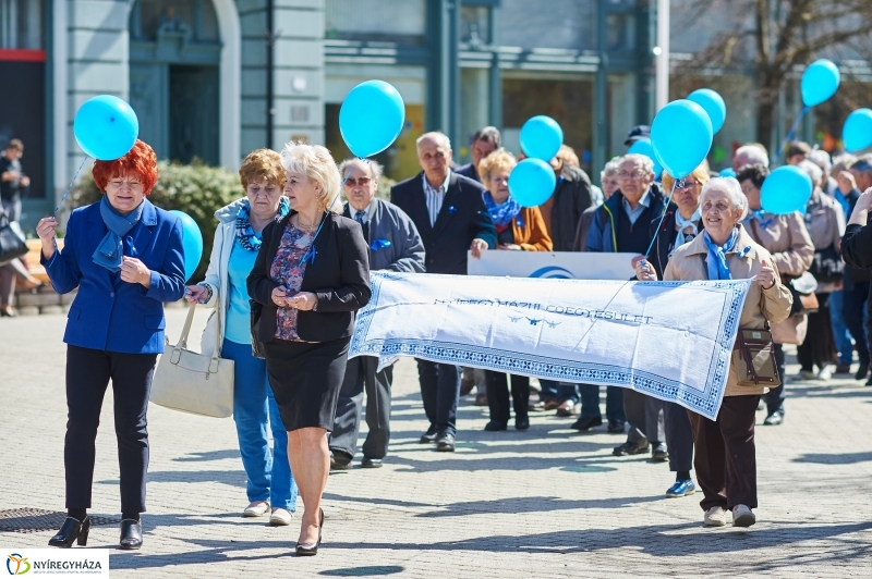 Kék séta - fotó Szarka Lajos