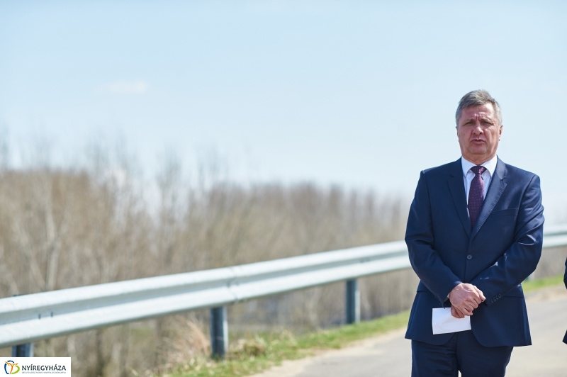 Kálmánházai felüljáró újra nyitása - fotó Szarka Lajos