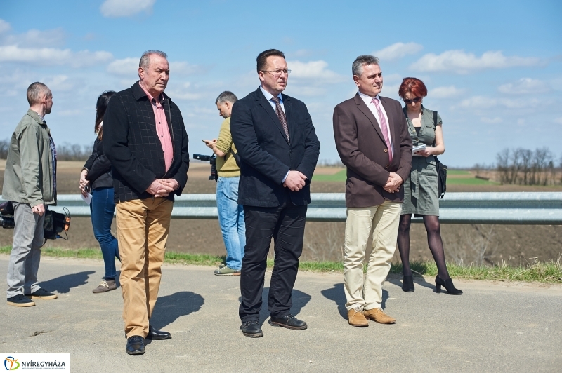 Kálmánházai felüljáró újra nyitása - fotó Szarka Lajos