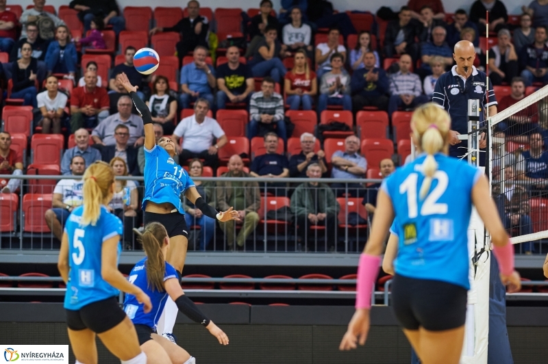 Fatum-UTE női röpi - fotó Szarka Lajos