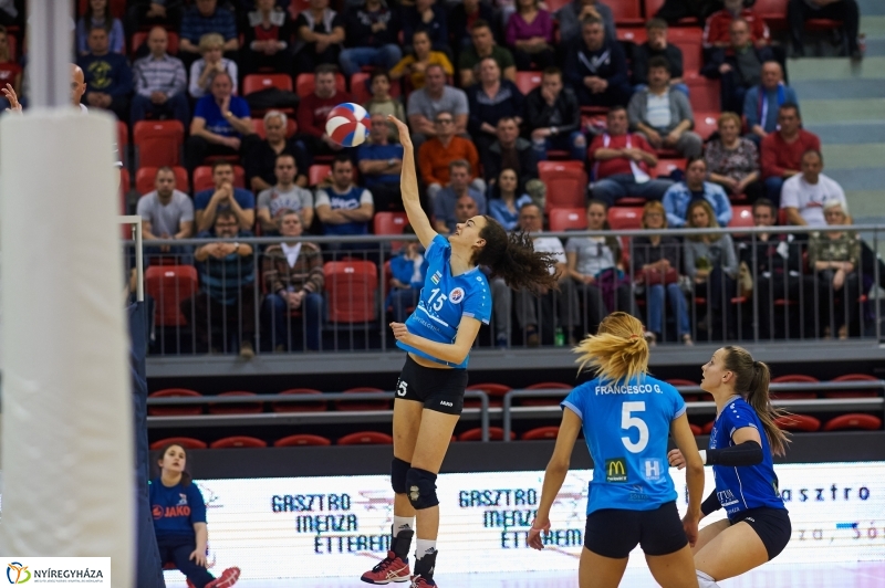 Fatum-UTE női röpi - fotó Szarka Lajos