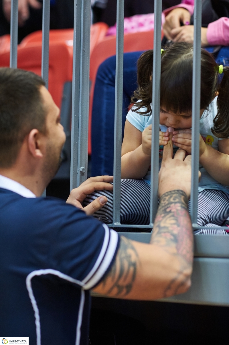 Fatum-UTE női röpi - fotó Szarka Lajos