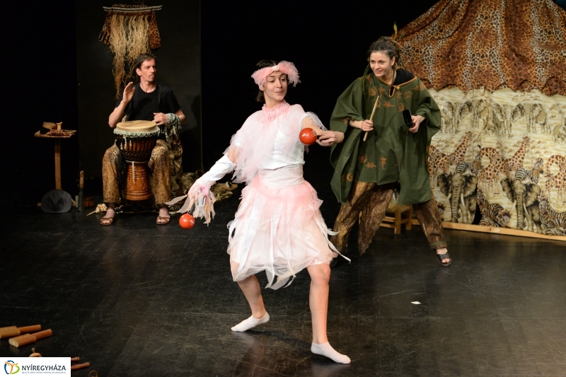 Maszmók Afrikában - fotó Trifonov Éva