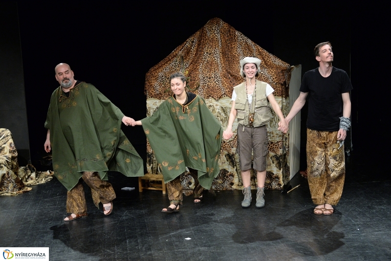 Maszmók Afrikában - fotó Trifonov Éva