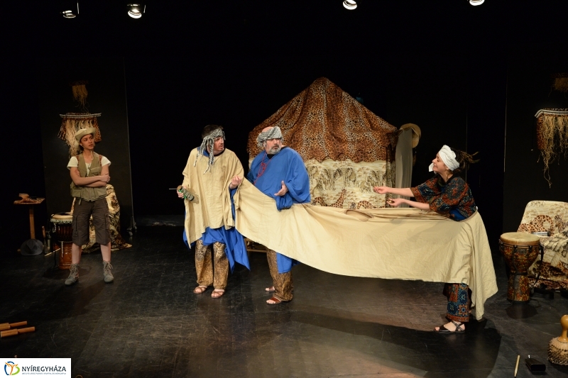 Maszmók Afrikában - fotó Trifonov Éva