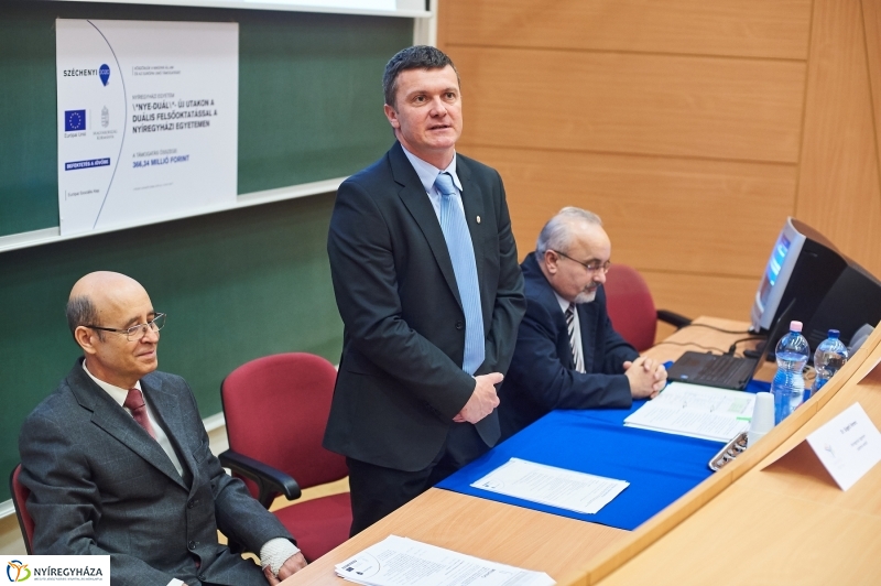 Sajtótájékoztató a duális felsőoktatásról - fotó Szarka Lajos