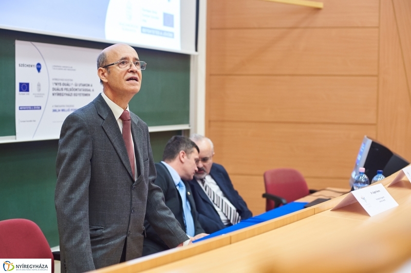 Sajtótájékoztató a duális felsőoktatásról - fotó Szarka Lajos