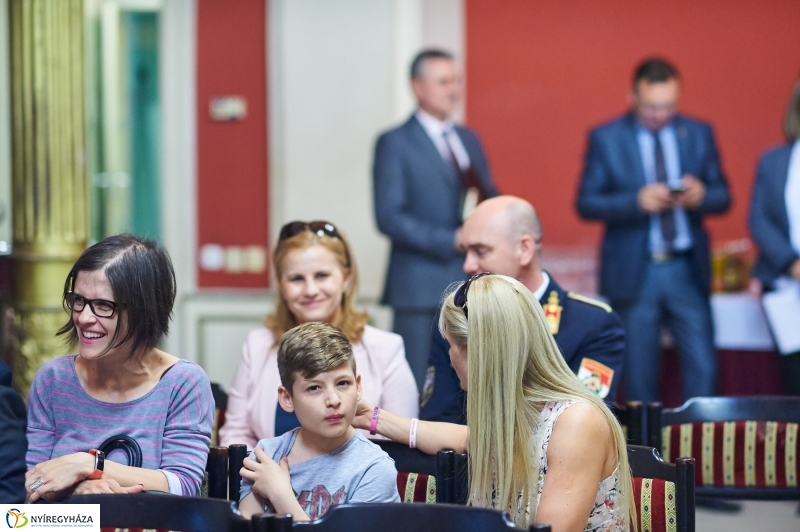 A Kelet hétköznapi hősei - fotó Szarka Lajos