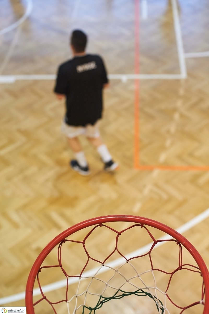 NYIKSE-Debrecen férfi kosárlabda - fotó Szarka Lajos
