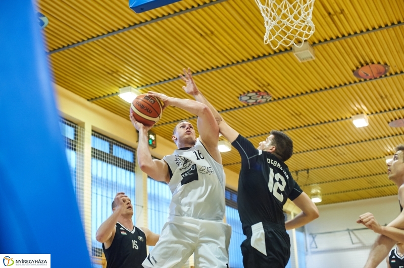 NYIKSE-Debrecen férfi kosárlabda - fotó Szarka Lajos