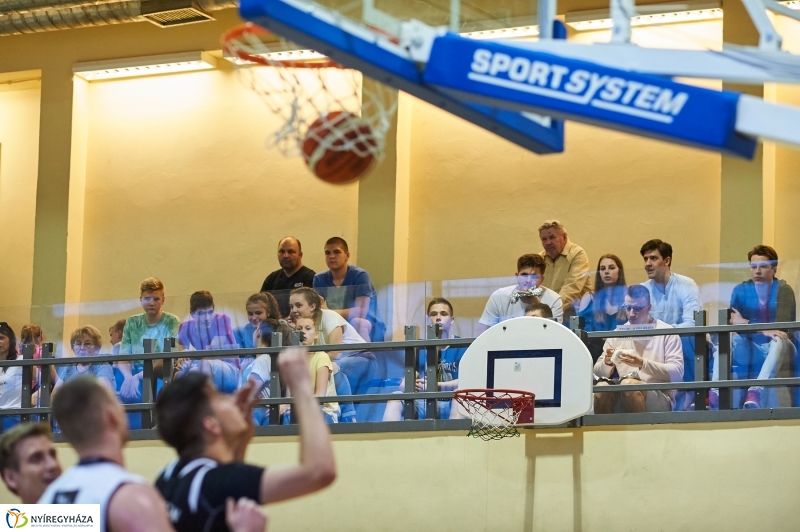 NYIKSE-Debrecen férfi kosárlabda - fotó Szarka Lajos