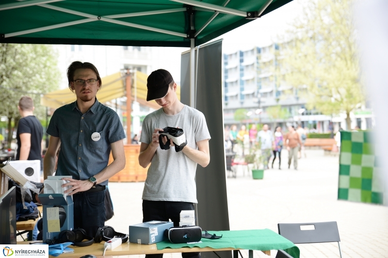 Megkezdődött az Ifjúsági Hét a Kossuth téren - fotó Trifonov Éva
