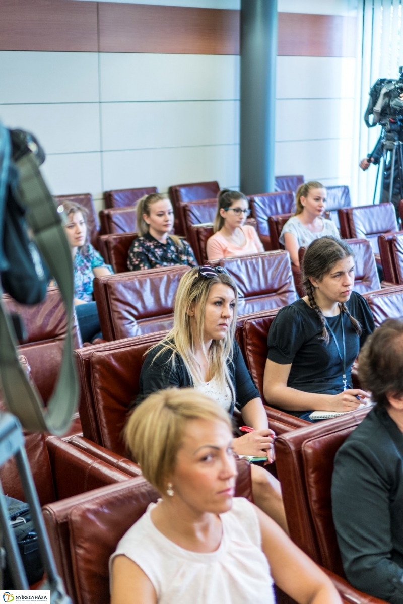 Megállapodást írtak alá a Nyíregyházi Egyetemen - fotó Kohut Árpád