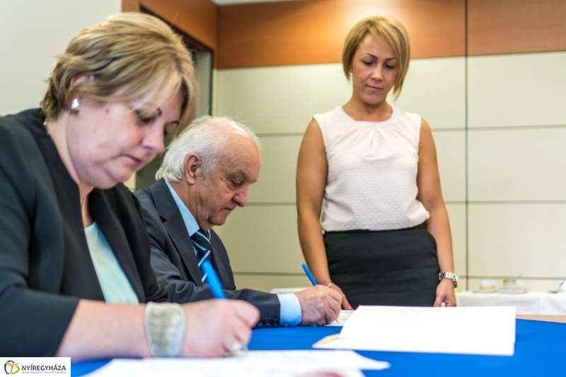 Megállapodást írtak alá a Nyíregyházi Egyetemen - fotó Kohut Árpád