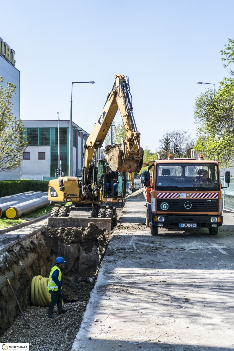Vezetékkiváltás az István utcán - fotó Kohut Árpád