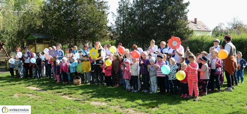 Pindur-Pandúr nap a Virág utcai óvodában - fotó Trifonov Éva