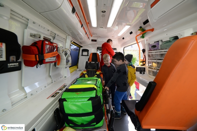 Pindur-Pandúr nap a Virág utcai óvodában - fotó Trifonov Éva