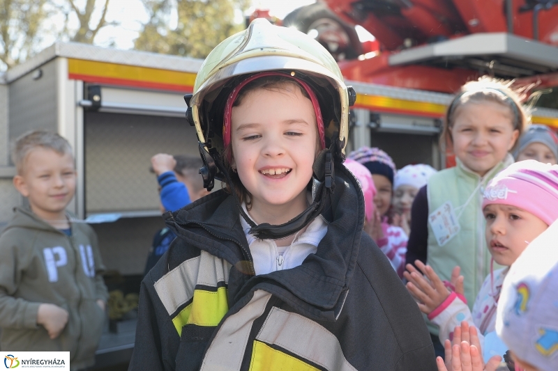 Pindur-Pandúr nap a Virág utcai óvodában - fotó Trifonov Éva