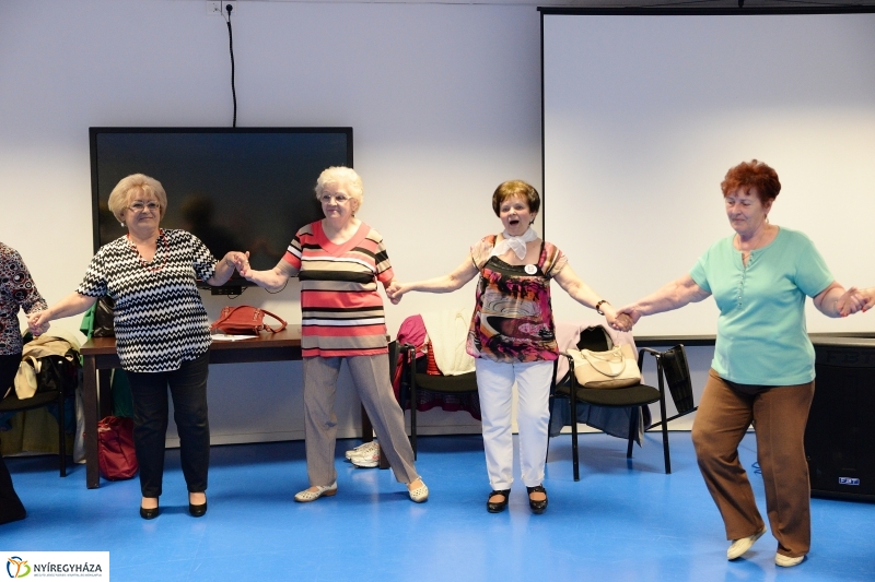 Senior örömtánc a VMKK-ban - fotó Trifonov Éva
