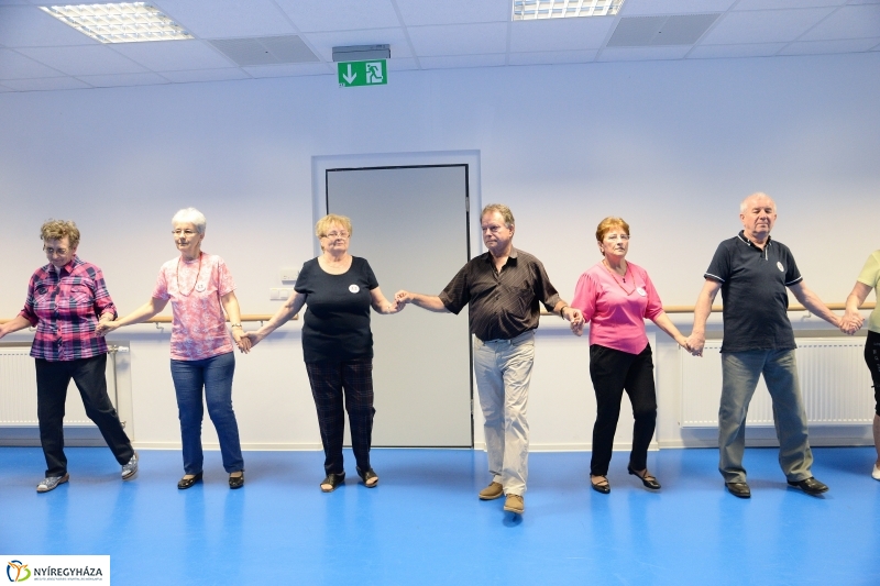 Senior örömtánc a VMKK-ban - fotó Trifonov Éva