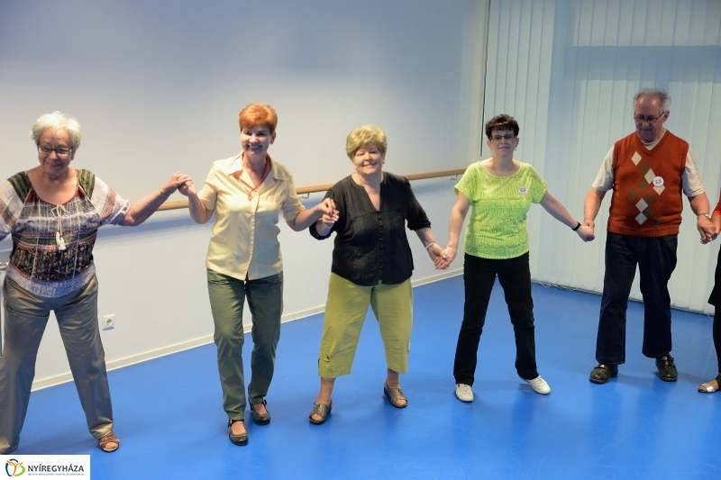 Senior örömtánc a VMKK-ban - fotó Trifonov Éva