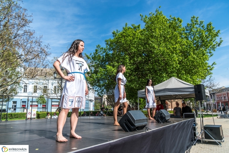 Ifjúsági Hét a Kossuth téren - fotó Kohut Árpád