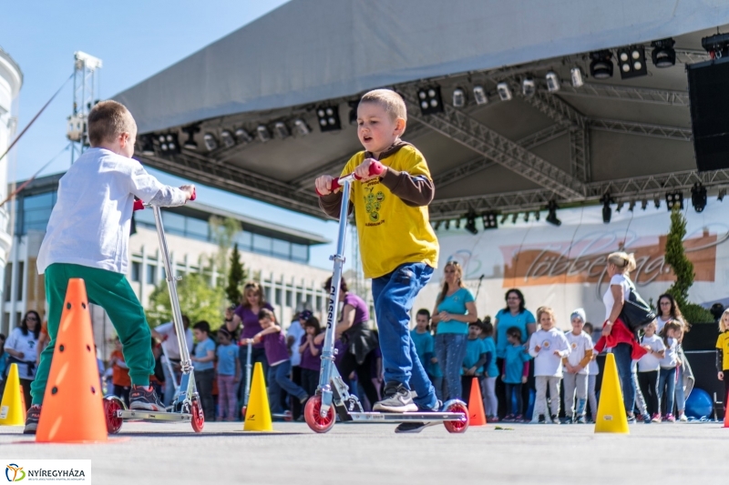 Helló Nyíregyháza megnyitó és ovis sorverseny - fotó Kohut Árpád