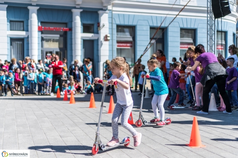 Helló Nyíregyháza megnyitó és ovis sorverseny - fotó Kohut Árpád