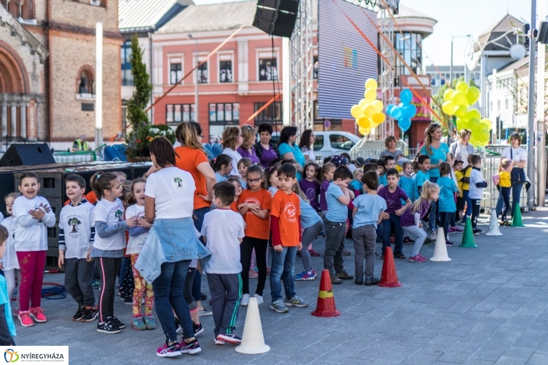 Helló Nyíregyháza megnyitó és ovis sorverseny - fotó Kohut Árpád