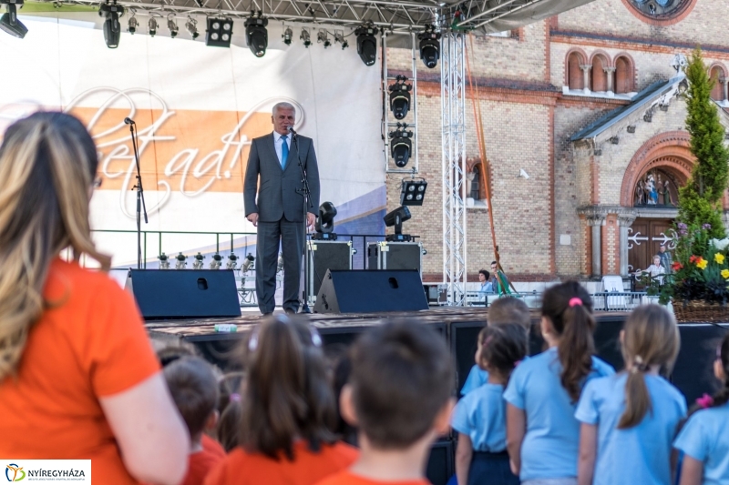 Helló Nyíregyháza megnyitó és ovis sorverseny - fotó Kohut Árpád