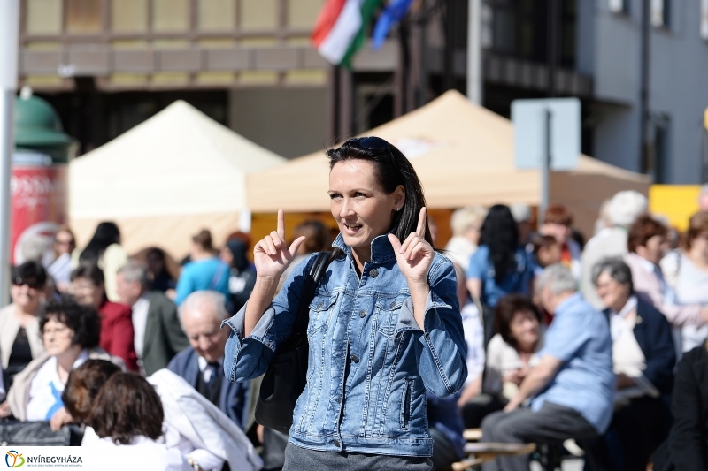 Helló Nyíregyháza délelőtt 1  - fotó Trifonov Éva