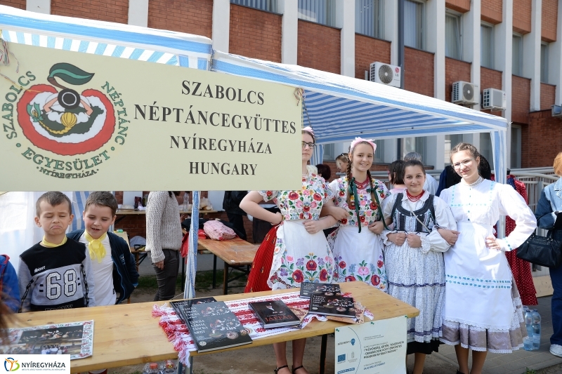 Helló Nyíregyháza délelőtt 1  - fotó Trifonov Éva