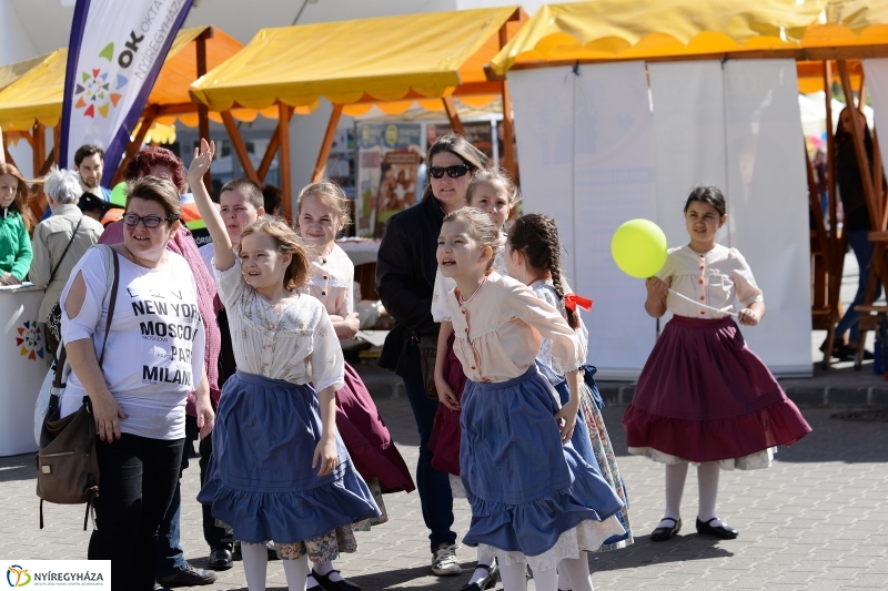 Helló Nyíregyháza délelőtt 1  - fotó Trifonov Éva