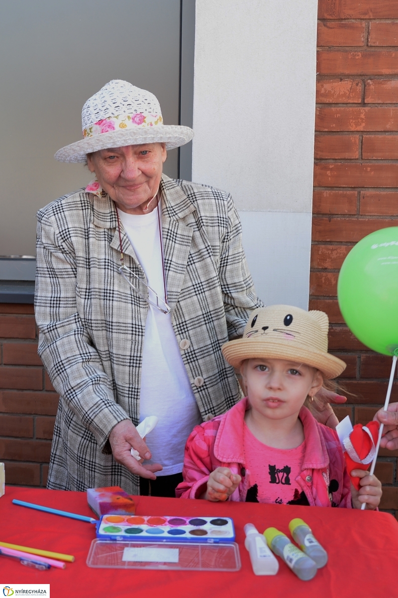 Helló Nyíregyháza délelőtt 1  - fotó Trifonov Éva